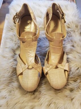 Authentic Versace Beige Croc Embossed Leather & Raffia size 39 1/2 EUC